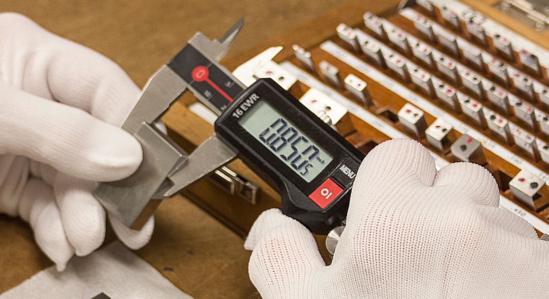 ԨԵ ´֧ 0.01 mm / 0.0005 